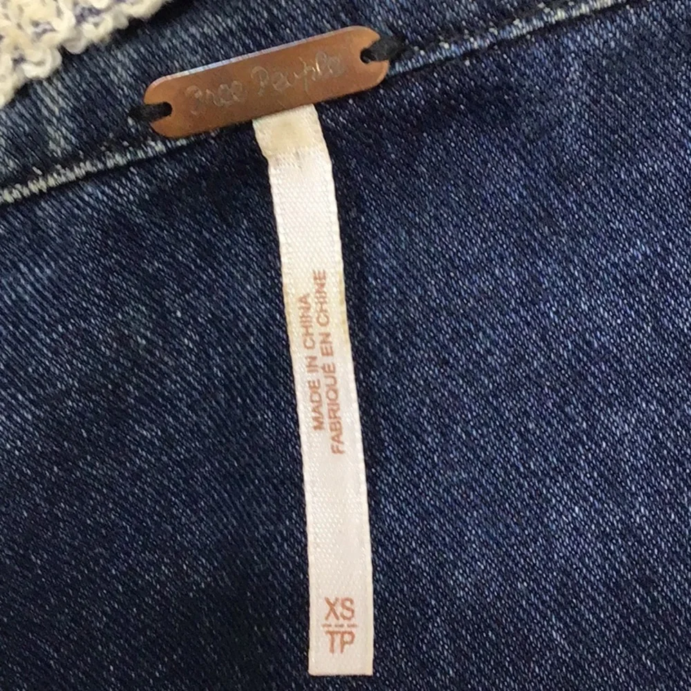 Free People hooded distressed cropped denim jacket XS - Picture 8 of 12
